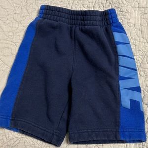 Nike boys shorts 5-6 years blue